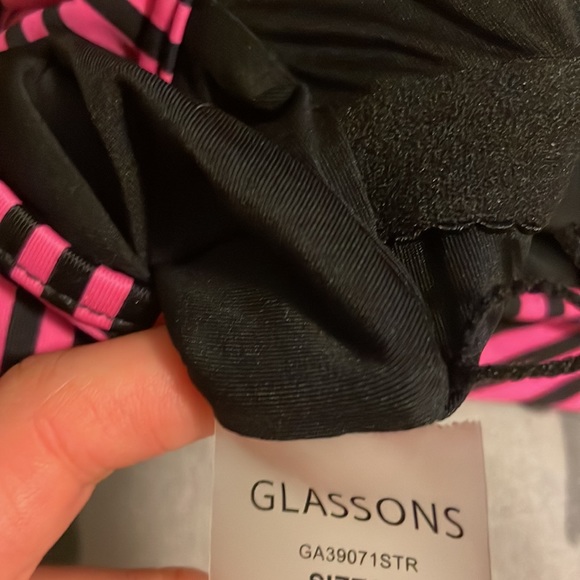 High cut one piece v cut with scoop back in hot pink stripes - Picture 5 of 5